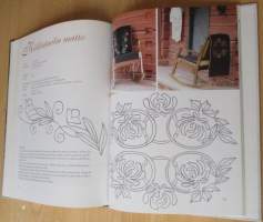 Isoäidin kauniit käsityöt perinteisiä suomalaisia ristipisto- ja kirjontatöitä