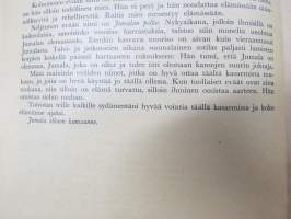 Vääpeli kertoo sotilaille, Julius Tiihonen kertoo vankeudestaan keisarinajan Venäjällä ym. Tiihonen itse palvellut myös Muukalaislegioonassa, josta maininta