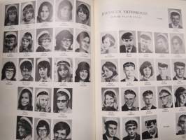 Spes patriae 1967 - vuoden 1967 ylioppilaskuvat - 1967 års studenter i bild -  ylioppilasmatrikkeli