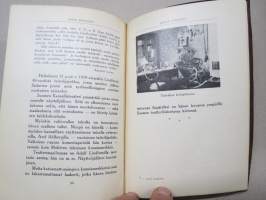 Adolf Lindfors - Näyttelijäkuva, omakätisellä mustekynäsigneerauksella, numeroitu - nr 62 / 100