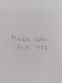 Korpilahden kolme kirkkoa : Korpilahden seurakunnan kirkkojen ja kellotapulien vaiheita 1600-luvulta nykypäivään (signeerattu)