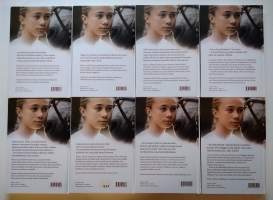 Klara 8 kpl - Poniystävä, Unelmien hevonen, Oma hevonen, Laukkakisa, Ratsastusretki, Rarsastusleirillä, Kohtalokas ratsastus, Valmiina lähtöön