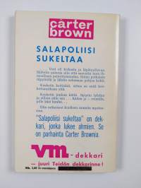 Salapoliisi sukeltaa