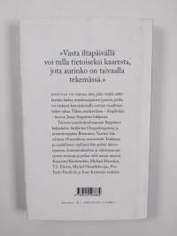 Iltapäivä : esseitä kohtalosta ja ikävän hetkistä