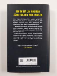 Tappajan tyttöystävä ja muita rikoksia (ERINOMAINEN)