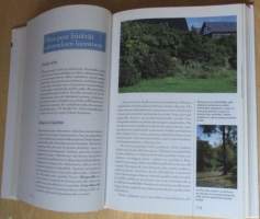 Suomalainen piha ja puutarha, Puutarhan suunnittelu ja rakentaminen, Koristekasvit, Hyötypuutarha