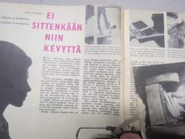 Me Naiset 1961 nr 42, Kansikuva Sinikka Salkama kuvannut Caj Bremer, Alain Delon, Maria Lang, Riemuperhe / musiikkiperhe Lehtelä, Uudet hatut, Kissatesti, Farah Diba