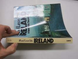Ireland a terrible beauty -Irlantia esittelevä kuvateos, jossa myös tuodaan esiin historian aiheuttamat jännitteet sekä molemminpuolinen terrrorismi ym.