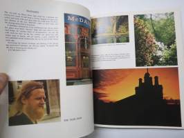 Ireland a terrible beauty -Irlantia esittelevä kuvateos, jossa myös tuodaan esiin historian aiheuttamat jännitteet sekä molemminpuolinen terrrorismi ym.