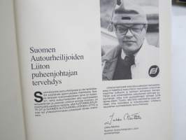 Suomen autourheilijat, runsaskuvituksinen historiikki (kirjoittanut Jukka Marttila) sekä matrikkeli autourheilijoista