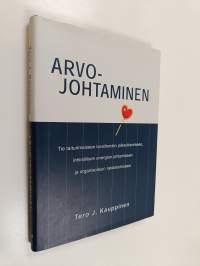Arvojohtaminen (signeerattu, tekijän omiste)