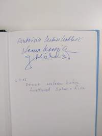 Katastrofista uuteen alkuun (signeerattu)