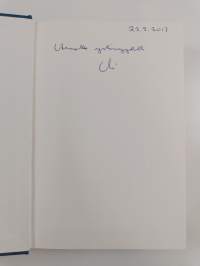 Viimeinen yritys : romaani (signeerattu, tekijän omiste)