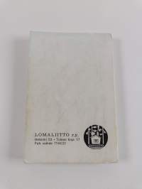 Lomalla laulamme