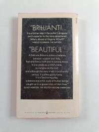 A delicate balance : a play