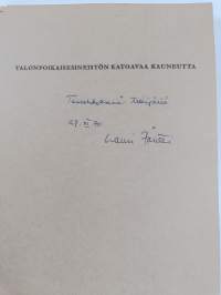 Talonpoikaisesineistön katoavaa kauneutta (signeerattu)