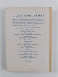 Kuussa kummittelee : koululaisnäytelmiä