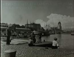 Kävelyretkiä 1930-luvun Viipurissa - Eino Partasen valokuvia.  (Valokuvateos, paikallishistoria, menetetyt alueet)