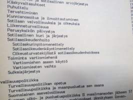 Varusmiehen peruskoulutuskauden työkirja