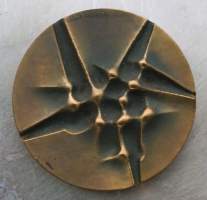 Kansakoulu 100-vuotta; Pöytämitali Kansakoulu - Koko kansan koulu 1866 - 1966  (Kauko Räsänen) ,   taidemitali alkuperäisessä kotelossa 70 mm