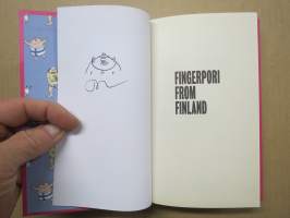 Fingerpori from Finland, Pertti Jarlan omakätinen nimikirjoitus / piirros etulehdellä