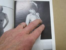 Das Magazin Dezember 1977 -itäsaksalainen kuukausijulkaisu, huumoria, erotiikkaa / seksiä, mainoksia, matkailua, taidetta, valokuvia, ym.