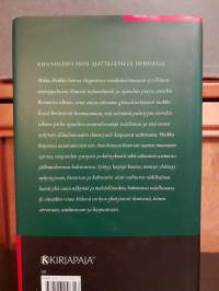 Paratiisi ajattelee meissä - Esseitä
