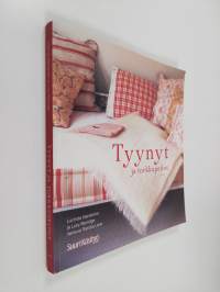 Tyynyt ja torkkupeitot