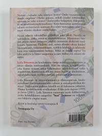 Naiset ja raha : matkalla arjen vaurauteen (signeerattu)