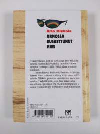 Armossa ruskettunut mies : viisikymppisen välitilinpäätös