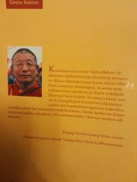 Tiibetiläisen munkin elämä - Tiibetiläisen Meditaatiomestarin Omaelämäkerta