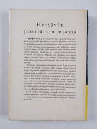 Heräävän jättiläisen maassa