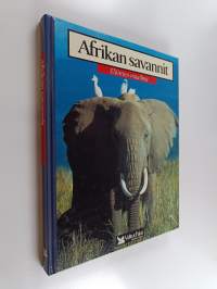 Afrikan savannit : norsu, leijona, sarvikuono, strutsi, kirahvi, sakaali, gaselli, hyeena