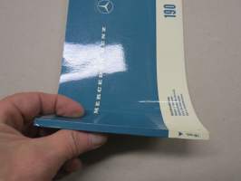 Mercedes-Benz 190  1963Betriebsanleitung - Notice d´entrien - Instrucciones de servicio - Livro de instrucoes - Uso e manutenzione -käyttöohjekirja, monikielinen