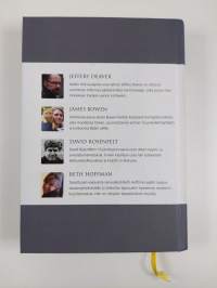 Kirjavaliot : Jeffery Deaver : Rakkain terveisin ; James Bowen : Katti ja katusoittaja ; David Rosenfelt : Unelmien nainen ; Beth Hoffman . Ceeceen uusi elämä