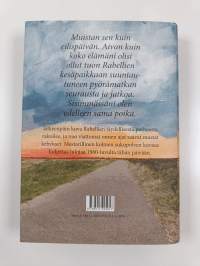Rikinkeltainen taivas