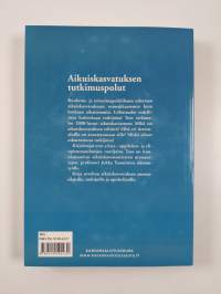 Aikuiskasvatuksen tutkimuspolut