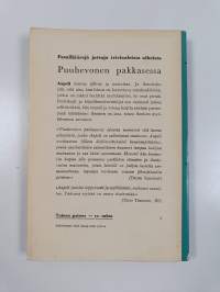 Puuhevonen pakkasessa : familiääreja kertomuksia triviaaleista aiheista