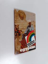 Matkustamme Egyptiin