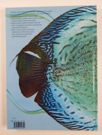 Värikäs akvaario : 200 trooppista makean veden kalaa