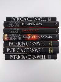 Patricia Cornwell-paketti (7 kirjaa) : Luonnoton surmaaja ; Pahan jäljillä ; Raatokärpänen ; Kuolleiden satama ; Paljaat luut ; Punainen usva ; Ansaittu kuolema