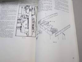 Zetor 8011, 8045, 12011, 12045 Werkstättenhandbuch -saksankielinen korjaamokirja / korjausohjekirja
