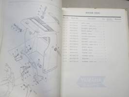 Yamaha SL300D Snowmobile parts list -moottorikelkka, varaosaluettelo