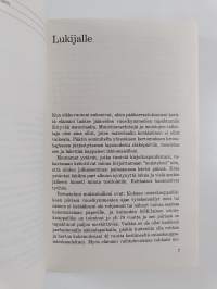Tiskin takana ja pöydän päässä : osuuskauppamiehen muisteloita