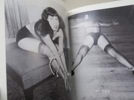 Betty Page - Queen of Pin-Up