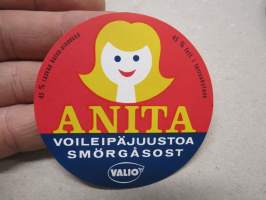 Valio Anita voileipäjuustoa -juustoetiketti