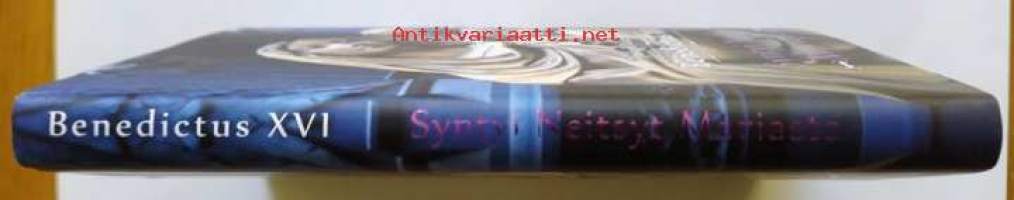 Syntyi Neitsyt Mariasta