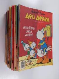 Aku Ankka vuosikerta 1993 (puuttuu nrot 32-36, 19-23)