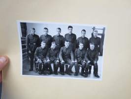 Varusmiespalvelus 1960-luvulla, valokuvia yli 40 kpl
