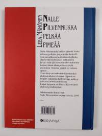 Nalle Pilvennukka pelkää pimeää